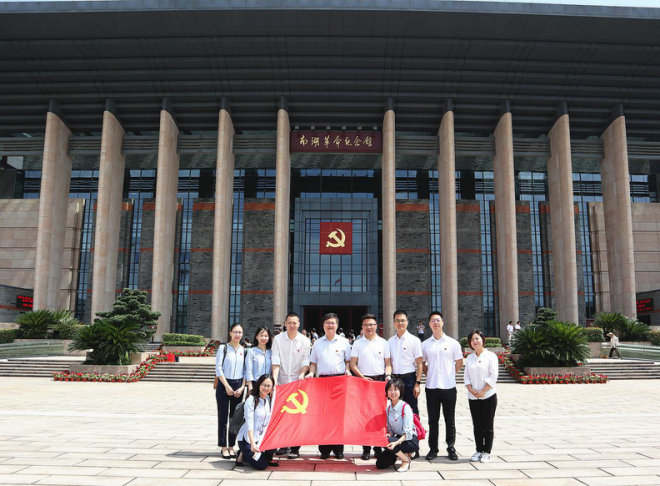 弘揚紅船精神，傳承初心使命